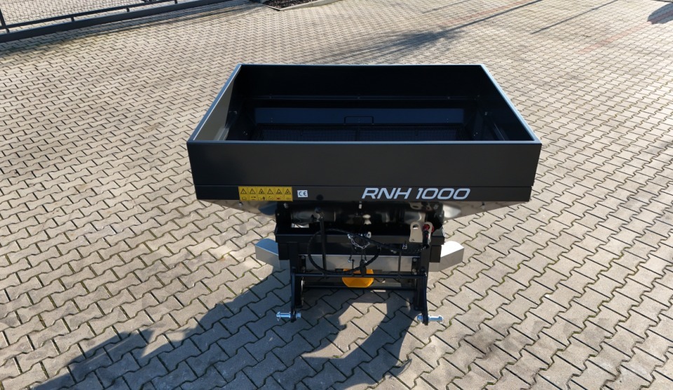 Rozsiewacz nawoz&oacute;w RN 1000 