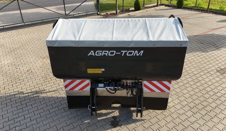 Rozsiewacz nawoz&oacute;w RNH XL PREMIUM 3200 