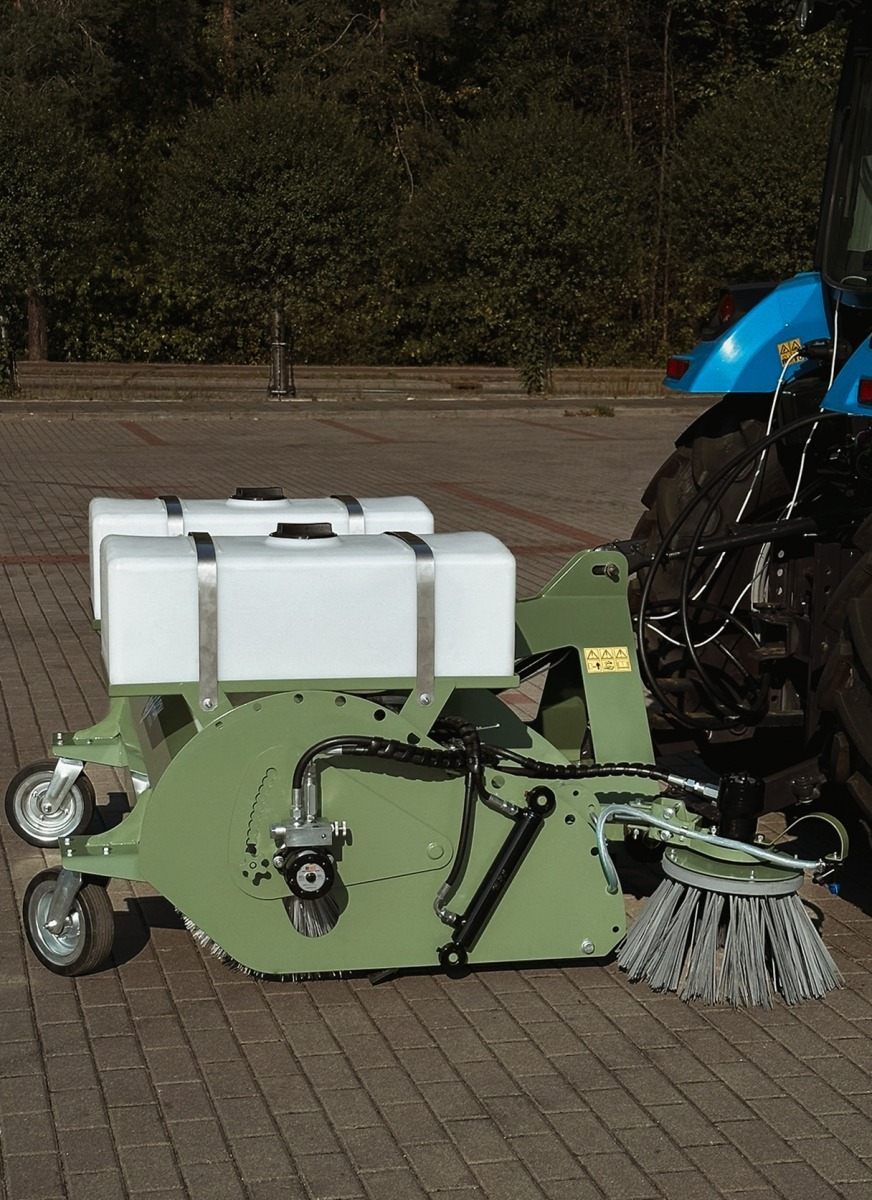 Zamiatarka T805/1 1,6 m podstawowa (tylko ze zbiornikiem hydraulicznym)