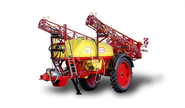 Opryskiwacz polowy przyczepiany z belką hydraulicznie rozkładaną TL 1721