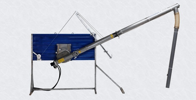 Przenośniki ślimakowe z napędem hydraulicznym  T458 - długość rury 4 m 